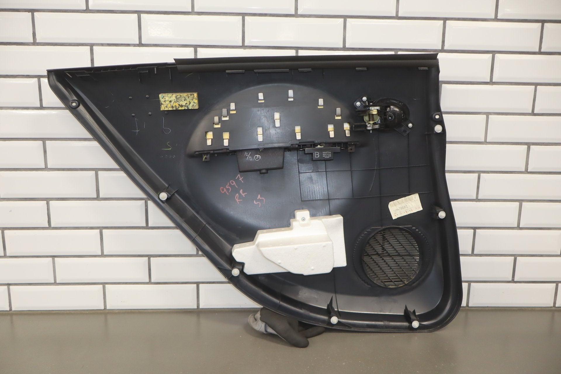 2012-2014 Mitsubishi i-MiEV SE Right Rear Door Panel Brown 83P