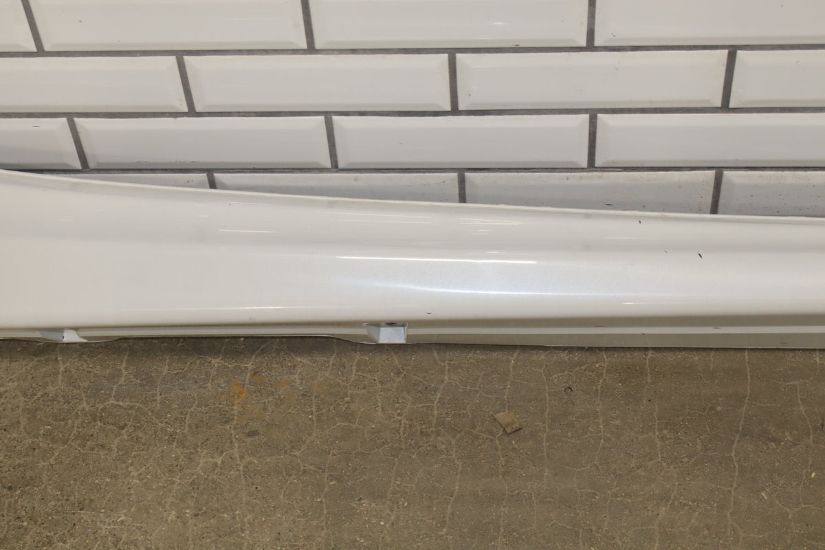 2012-2014 Mitsubishi i-MiEV SE Right Rocker Molding Diamond White Pearl Diamond White Pearl