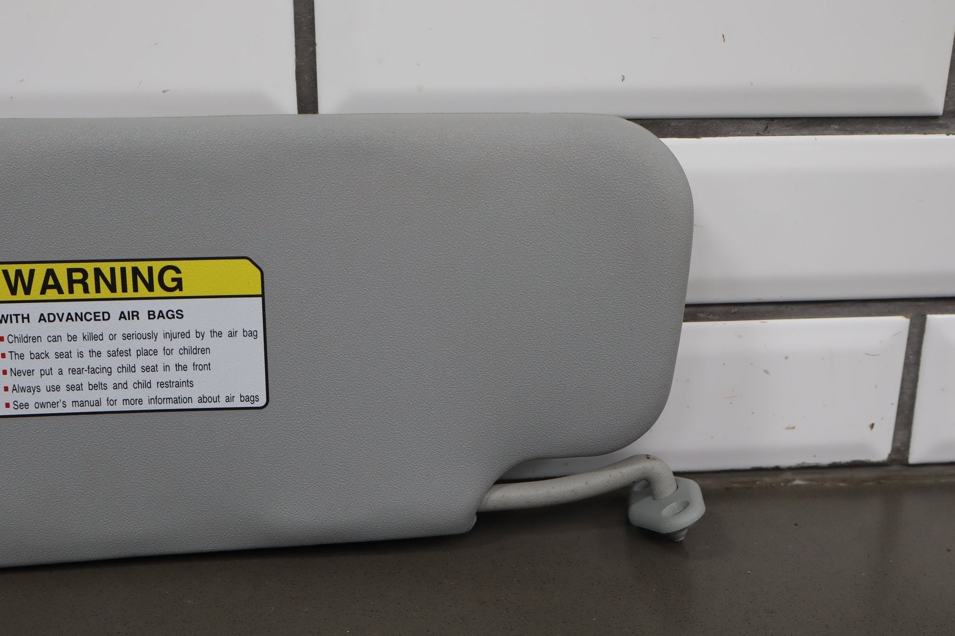 2012-2014 Mitsubishi i-MiEV SE Sun Visor Pair Left/Right Brown 83P