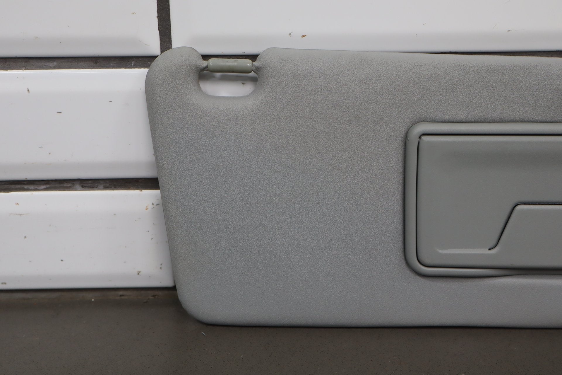 2012-2014 Mitsubishi i-MiEV SE Sun Visor Pair Left/Right Brown 83P