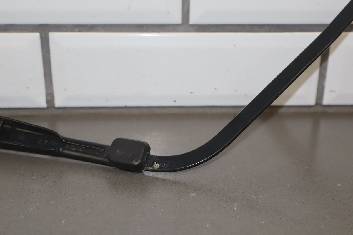2012-2014 Mitsubishi i-MiEV SE Wiper Arm Pair