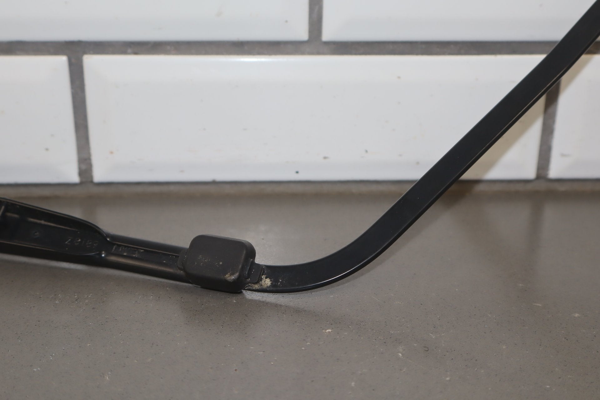 2012-2014 Mitsubishi i-MiEV SE Wiper Arm Pair