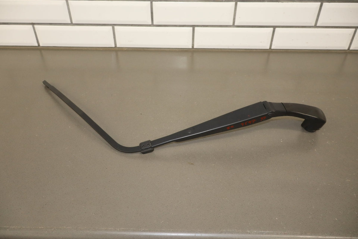 2012-2014 Mitsubishi i-MiEV SE Wiper Arm Pair