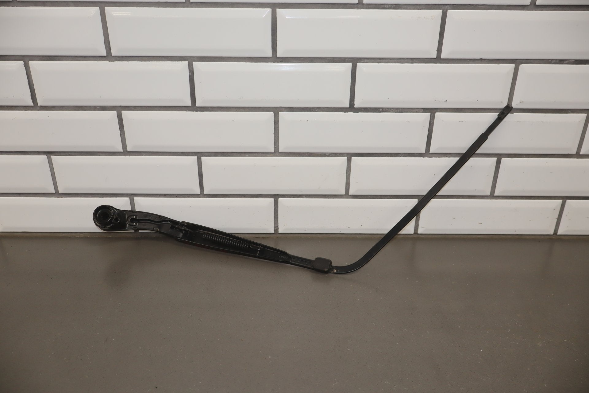 2012-2014 Mitsubishi i-MiEV SE Wiper Arm Pair