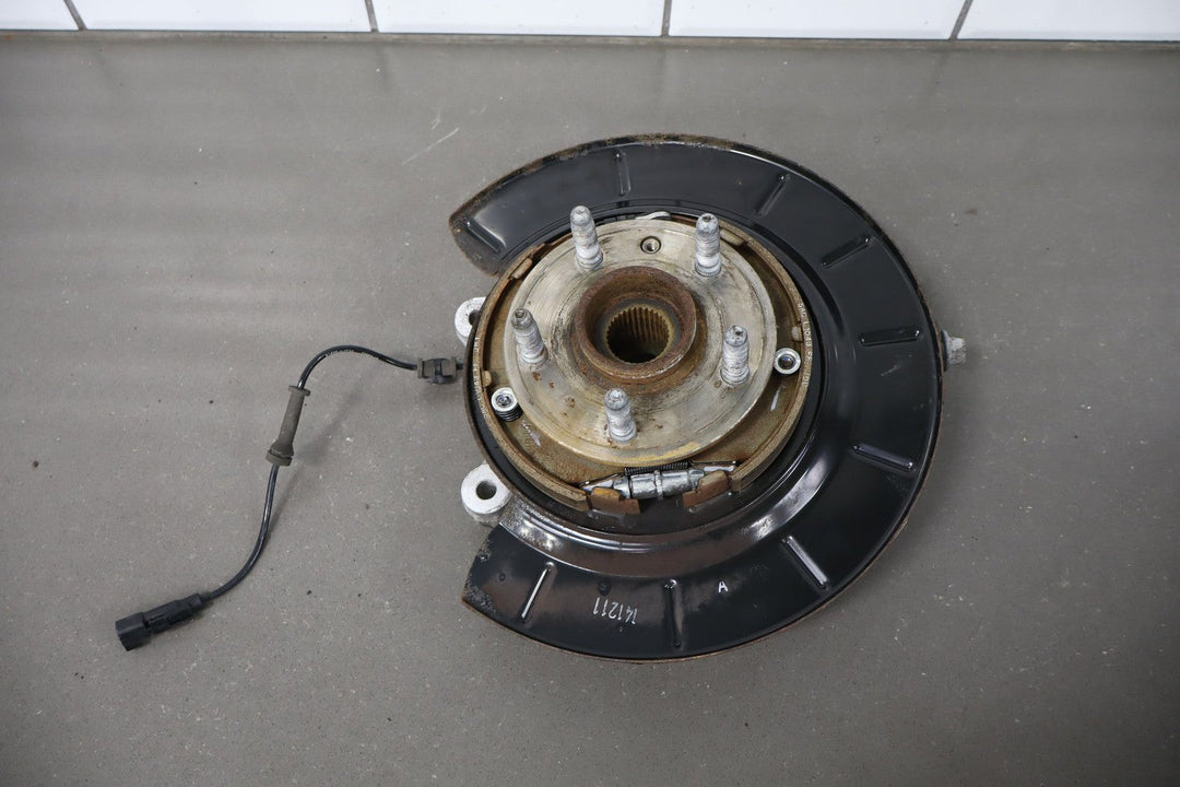 2012 - 2015 Chevrolet Camaro SS Left Rear Suspension Spindle 22809066