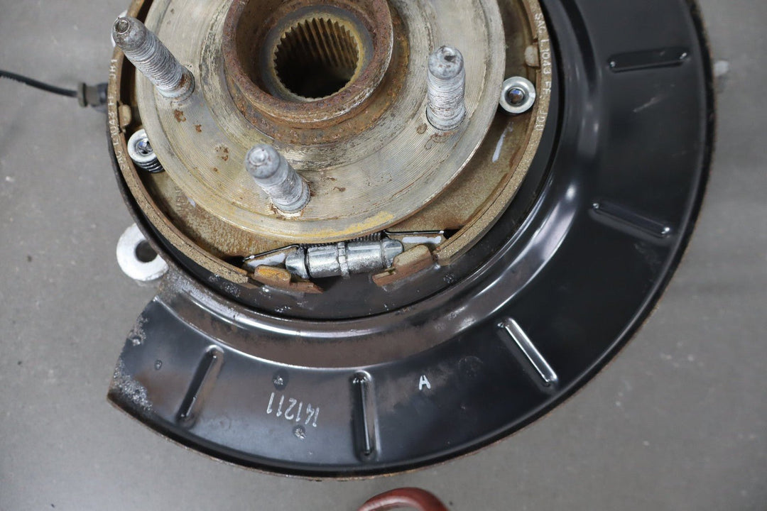 2012 - 2015 Chevrolet Camaro SS Left Rear Suspension Spindle 22809066