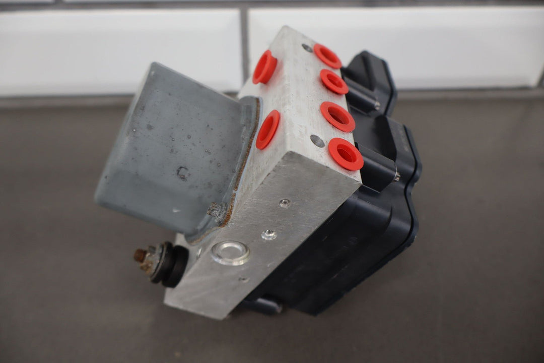 2012 - 2015 Tesla Model S ABS Anti - Lock Brake Pump & Module (6006363 - 00 - C) OEM