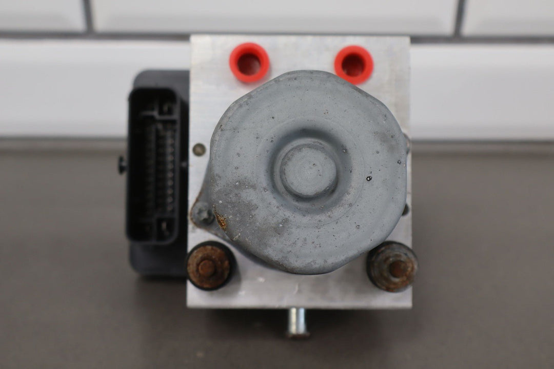 2012 - 2015 Tesla Model S ABS Anti - Lock Brake Pump & Module (6006363 - 00 - C) OEM