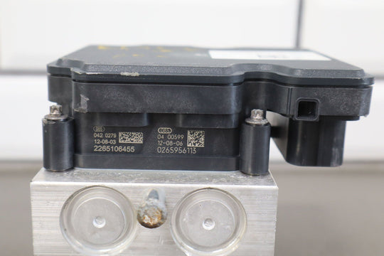 2012 - 2015 Tesla Model S ABS Anti - Lock Brake Pump & Module (6006363 - 00 - C) OEM