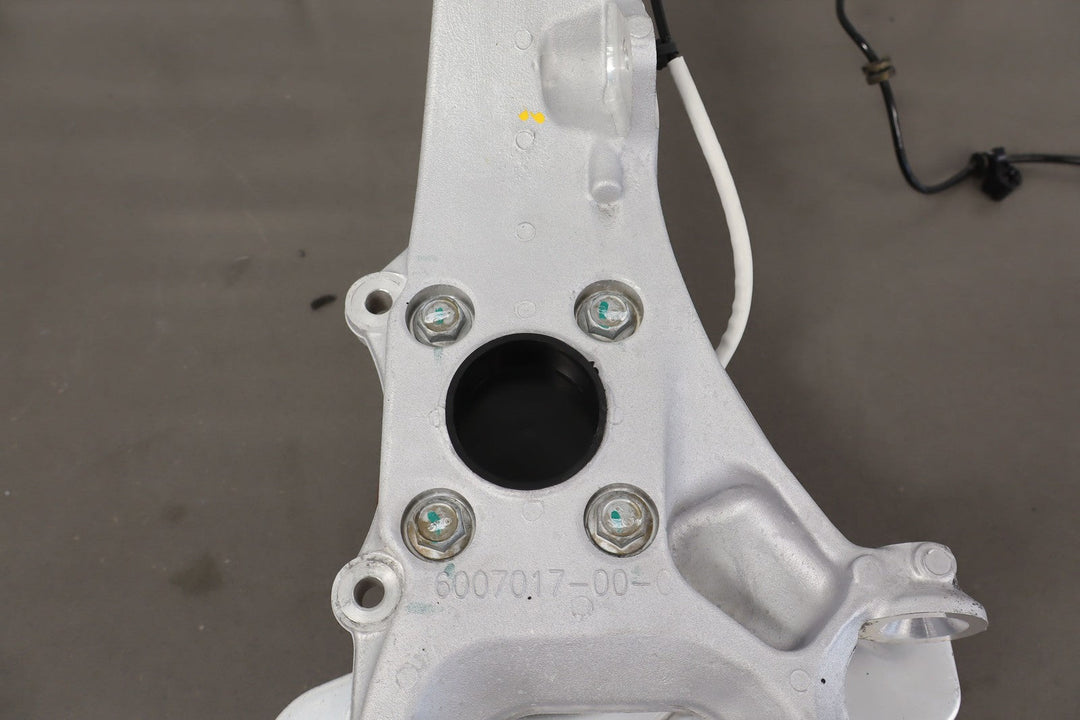 2012 - 2015 Tesla Model S AWD Front Left LH Spindle Knuckle W/ Hub & Sensor (117K)