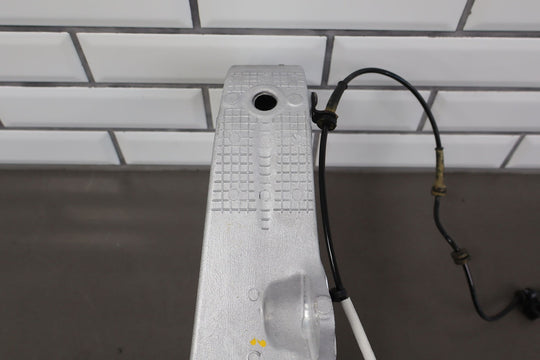 2012 - 2015 Tesla Model S AWD Front Left LH Spindle Knuckle W/ Hub & Sensor (117K)