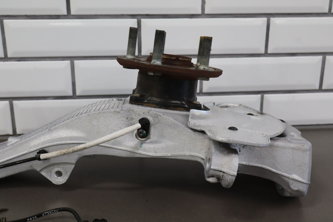 2012 - 2015 Tesla Model S AWD Front Left LH Spindle Knuckle W/ Hub & Sensor (117K)