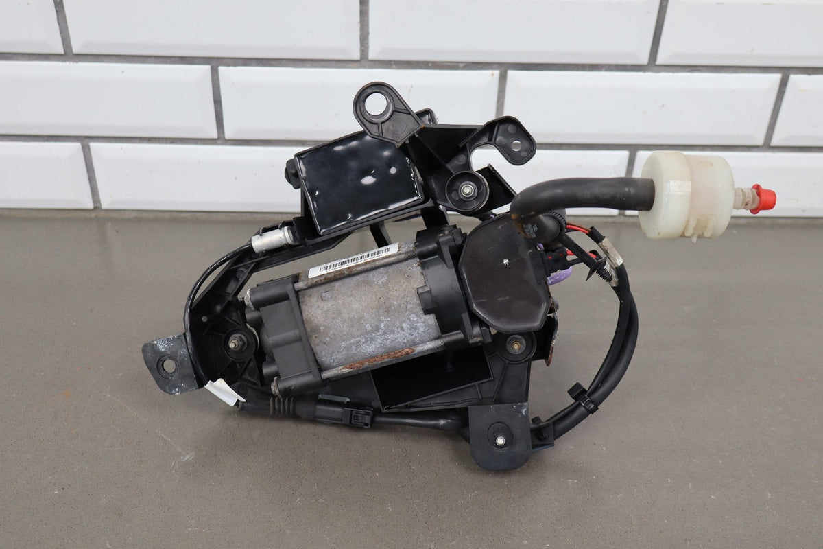 2012-2015 Tesla Model S MS Air Suspension Compressor Pump Unit w/ Bracket Assy