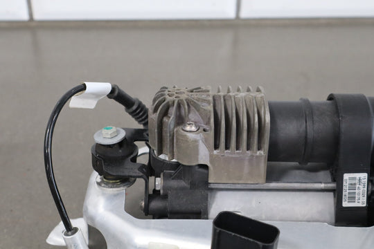 2012 - 2015 Tesla Model S MS Air Suspension Compressor Pump Unit w/ Bracket Assy
