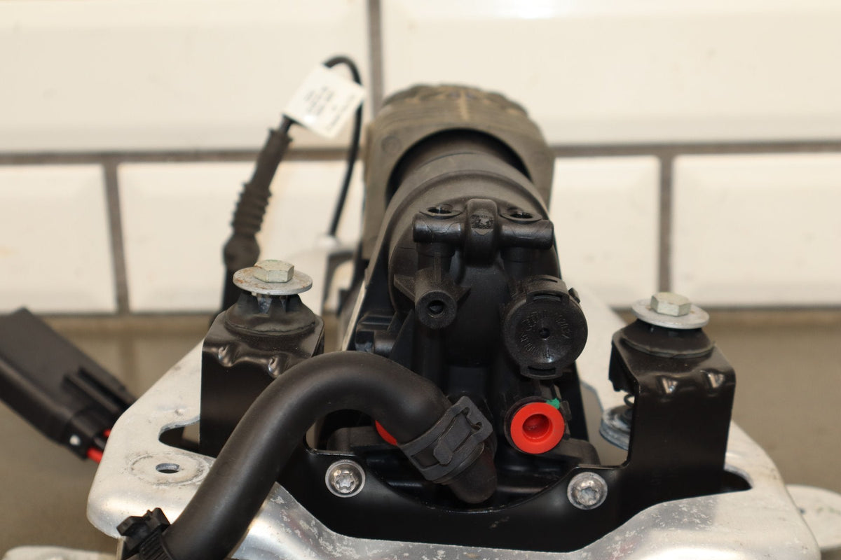 2012-2015 Tesla Model S MS Air Suspension Compressor Pump Unit w/ Bracket Assy