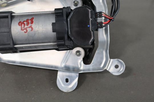 2012 - 2015 Tesla Model S MS Air Suspension Compressor Pump Unit w/ Bracket Assy