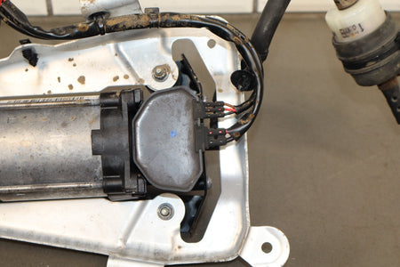 2012-2015 Tesla Model S MS Air Suspension Compressor Pump Unit w/ Bracket Assy