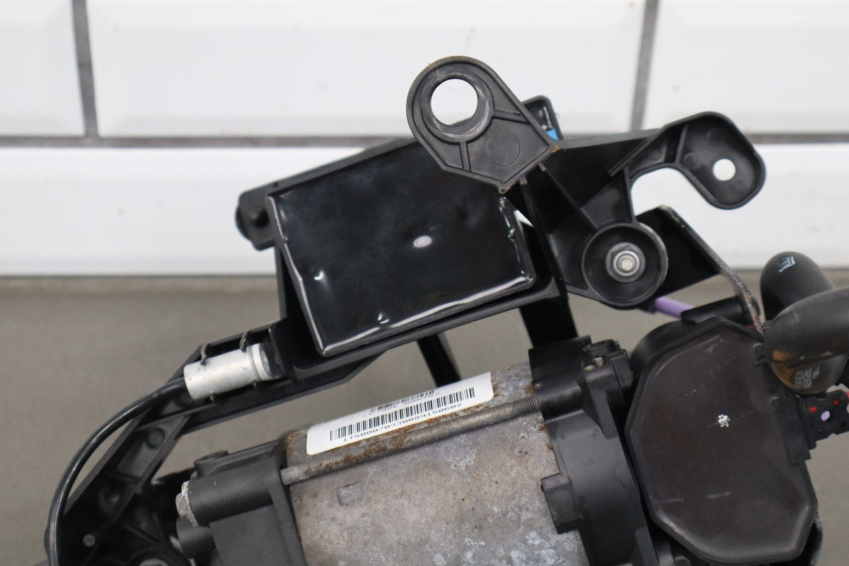 2012-2015 Tesla Model S MS Air Suspension Compressor Pump Unit w/ Bracket Assy