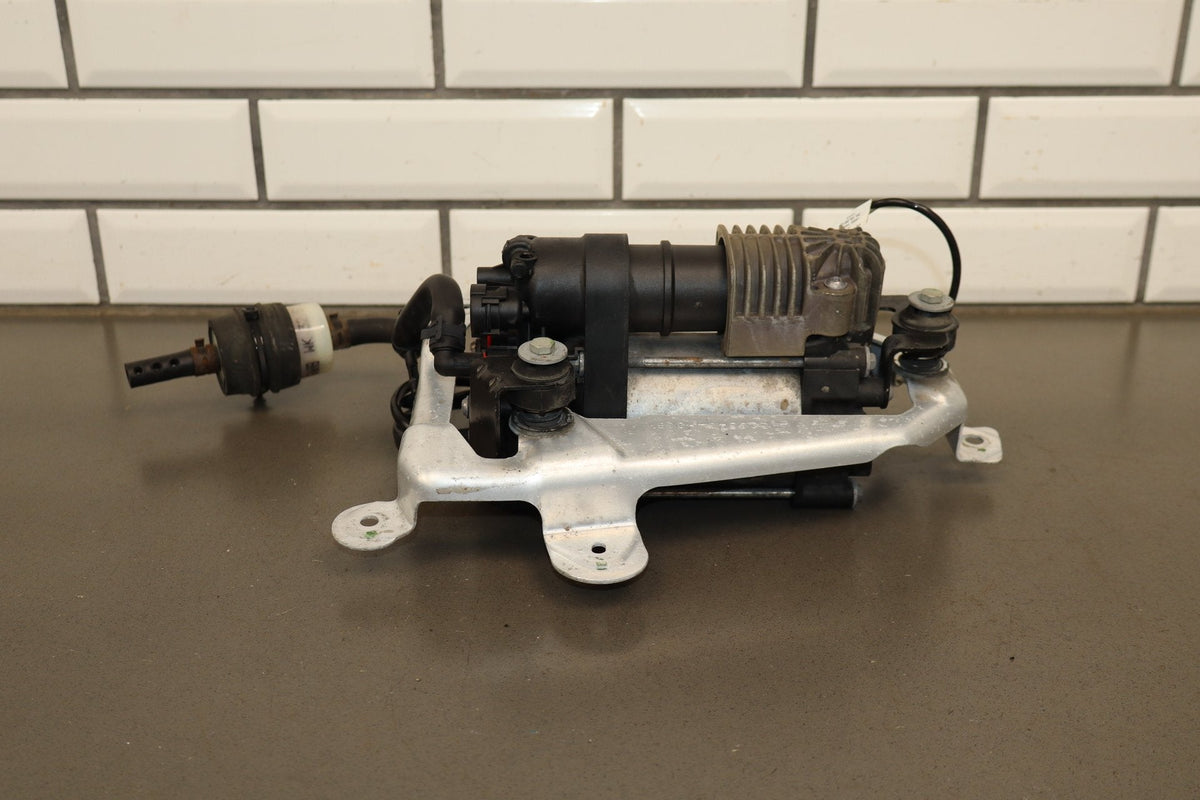2012-2015 Tesla Model S MS Air Suspension Compressor Pump Unit w/ Bracket Assy