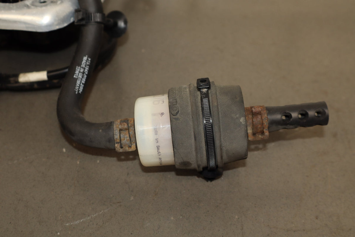 2012-2015 Tesla Model S MS Air Suspension Compressor Pump Unit w/ Bracket Assy