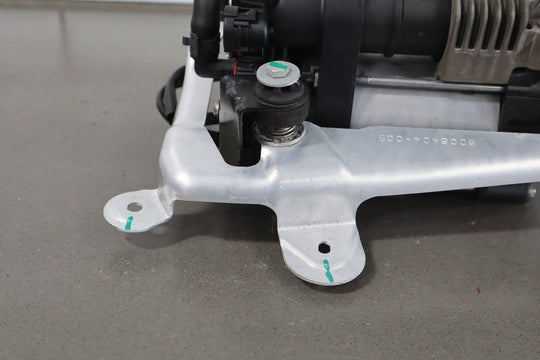 2012 - 2015 Tesla Model S MS Air Suspension Compressor Pump Unit w/ Bracket Assy