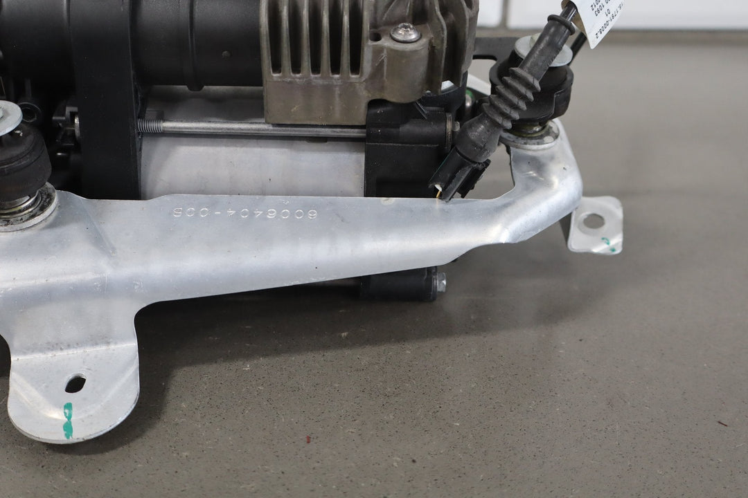 2012 - 2015 Tesla Model S MS Air Suspension Compressor Pump Unit w/ Bracket Assy