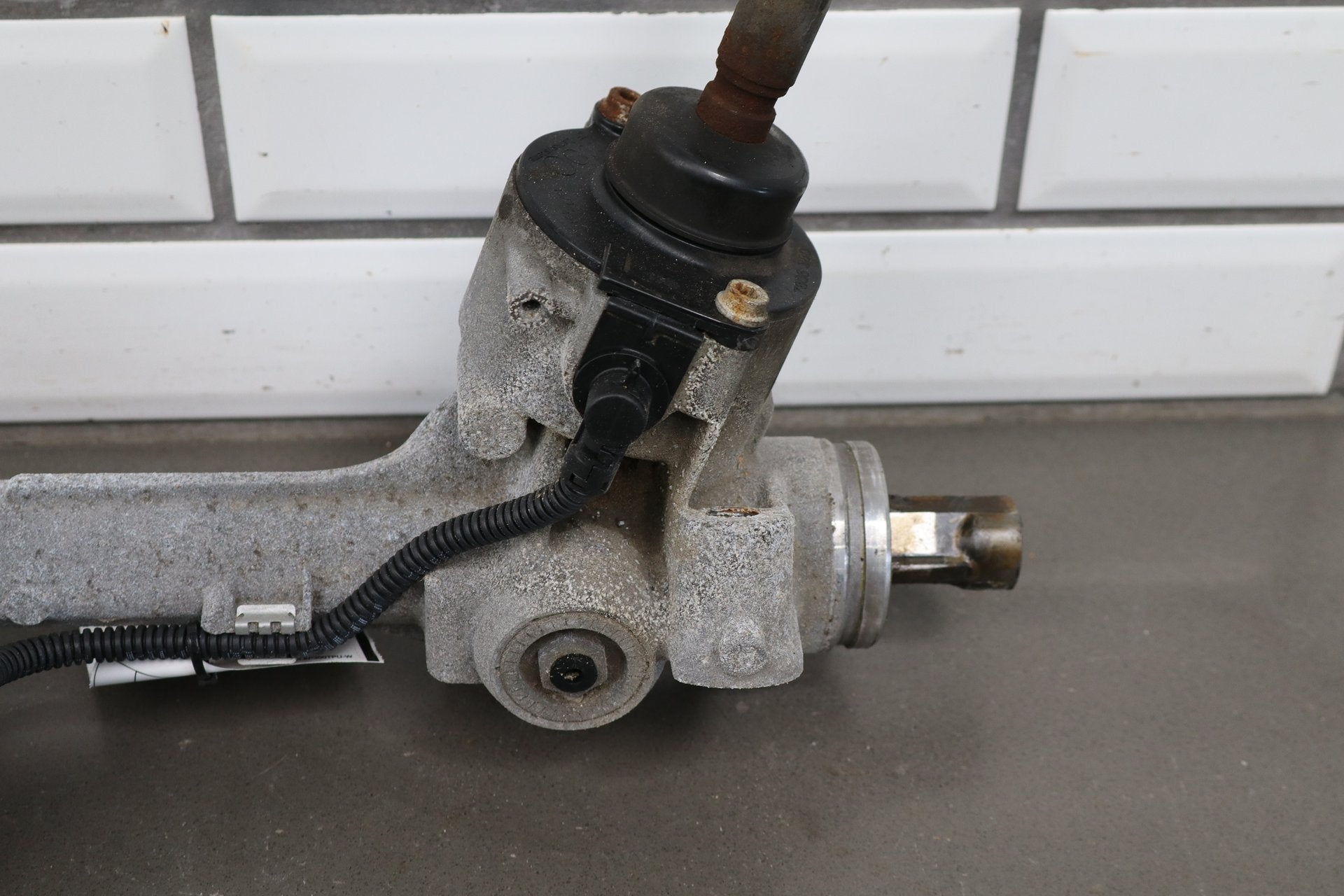2012-2015 Tesla Model S Power Steering Rack and Pinion Assembly OEM