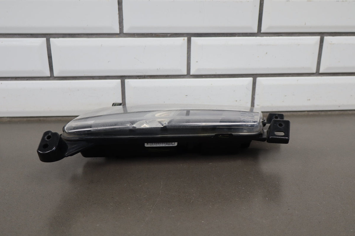 2012-2015 Tesla Model S Right Passenger Fog Light Lamp Assembly