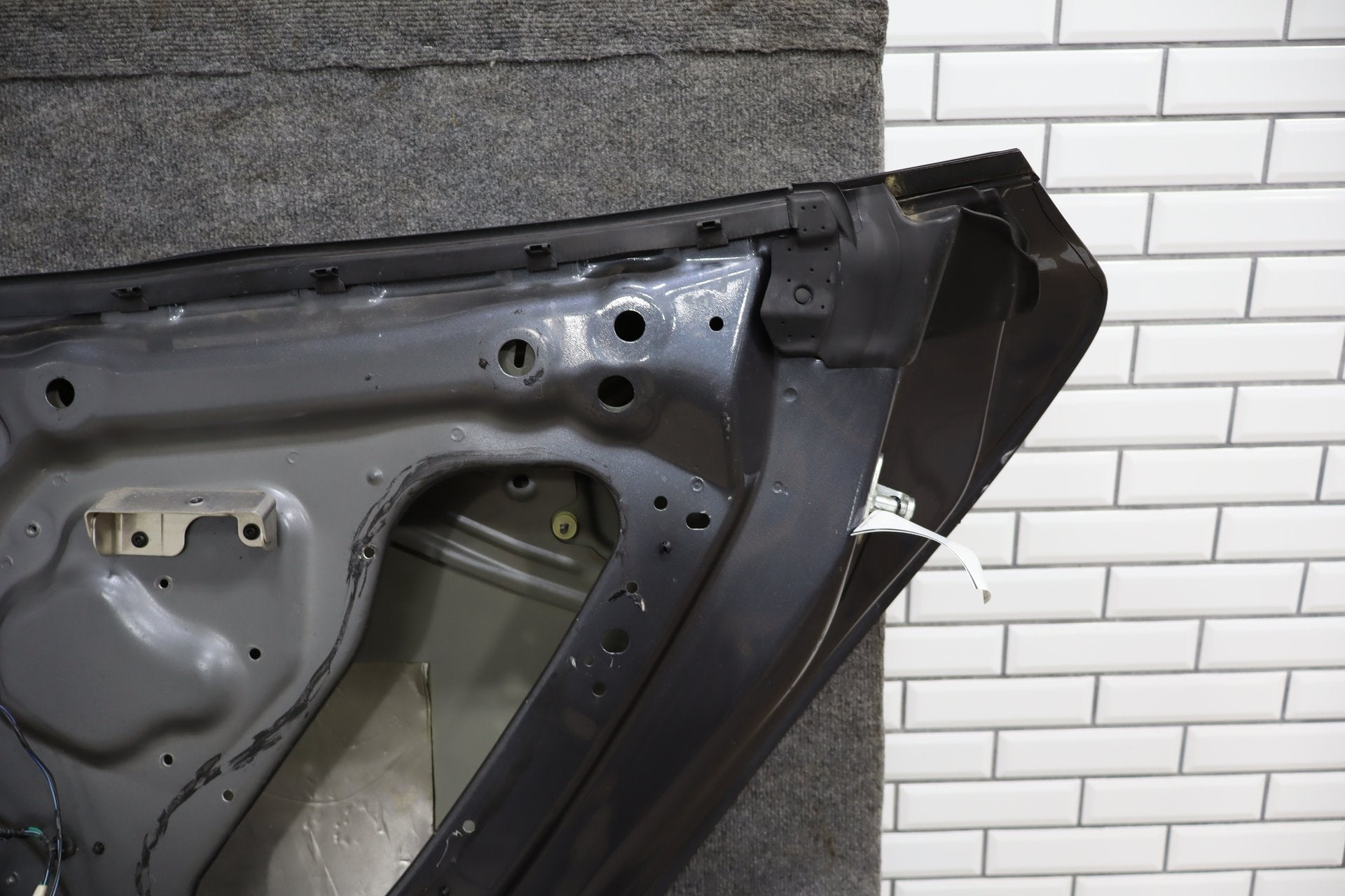 2012-2015 Tesla Model S Right Rear Door Gray Metallic PMTG