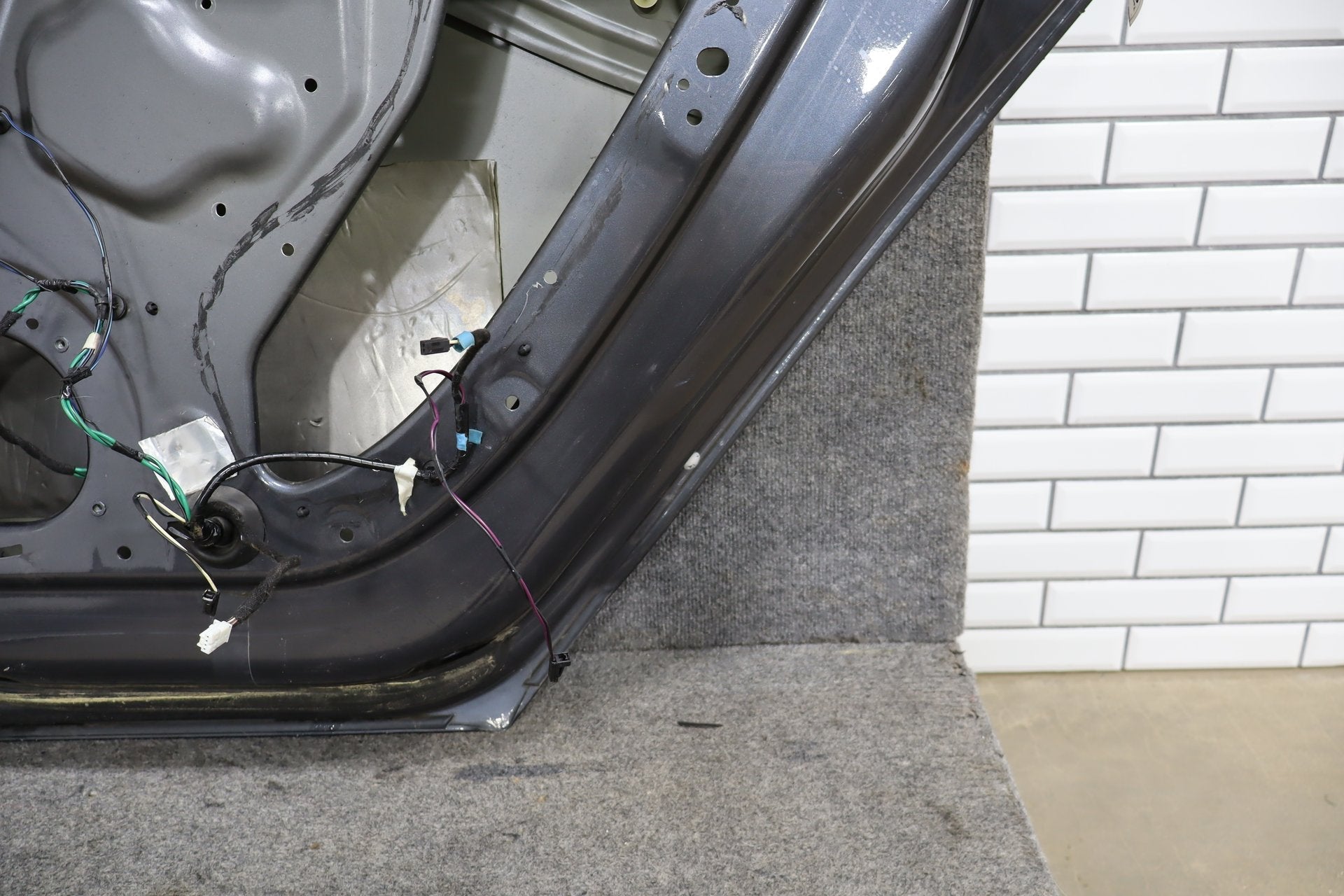 2012-2015 Tesla Model S Right Rear Door Gray Metallic PMTG