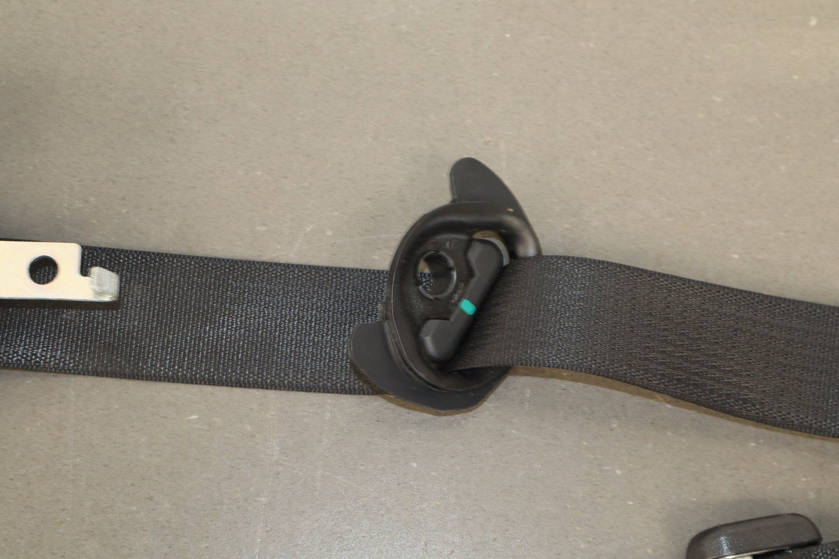 2012-2016 Tesla Model S Right Front Seat Belt Retractor Black