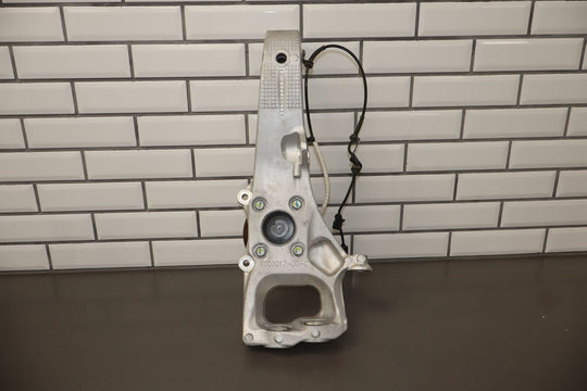 2012 - 2016 Tesla Model S RWD Driver Left Front Spindle / Hub OEM