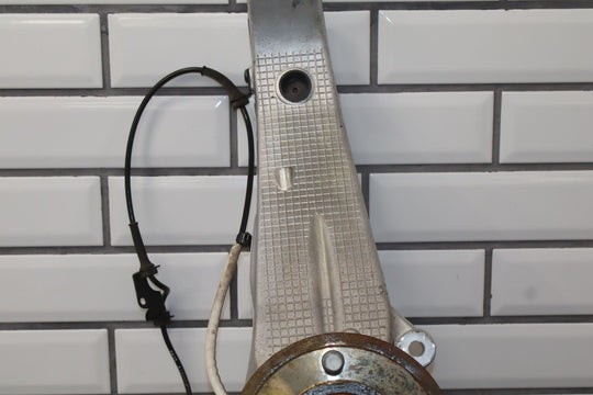 2012 - 2016 Tesla Model S RWD Driver Left Front Spindle / Hub OEM