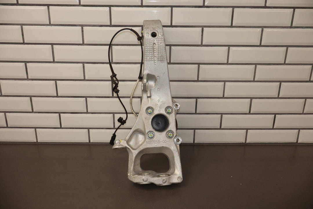 2012 - 2016 Tesla Model S RWD Passenger Right Front Spindle / Hub OEM