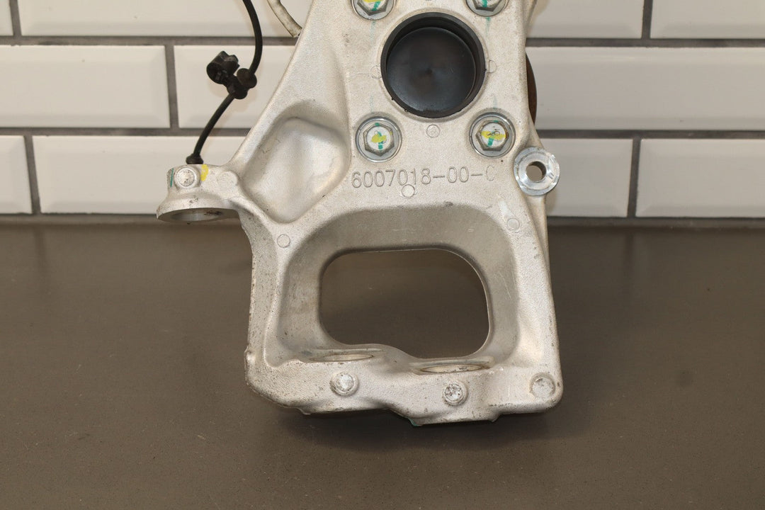 2012 - 2016 Tesla Model S RWD Passenger Right Front Spindle / Hub OEM