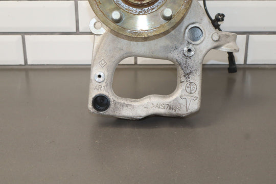 2012 - 2016 Tesla Model S RWD Passenger Right Front Spindle / Hub OEM