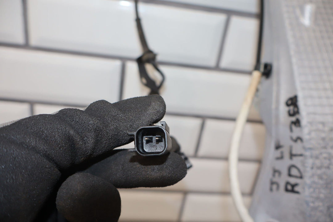 2012 - 2017 Tesla Model S RWD Driver Left Front Spindle/Knuckle OEM