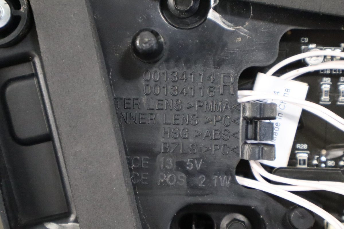 2012-2020 Tesla Model S Right Inner Tail Light 6005924-00-E