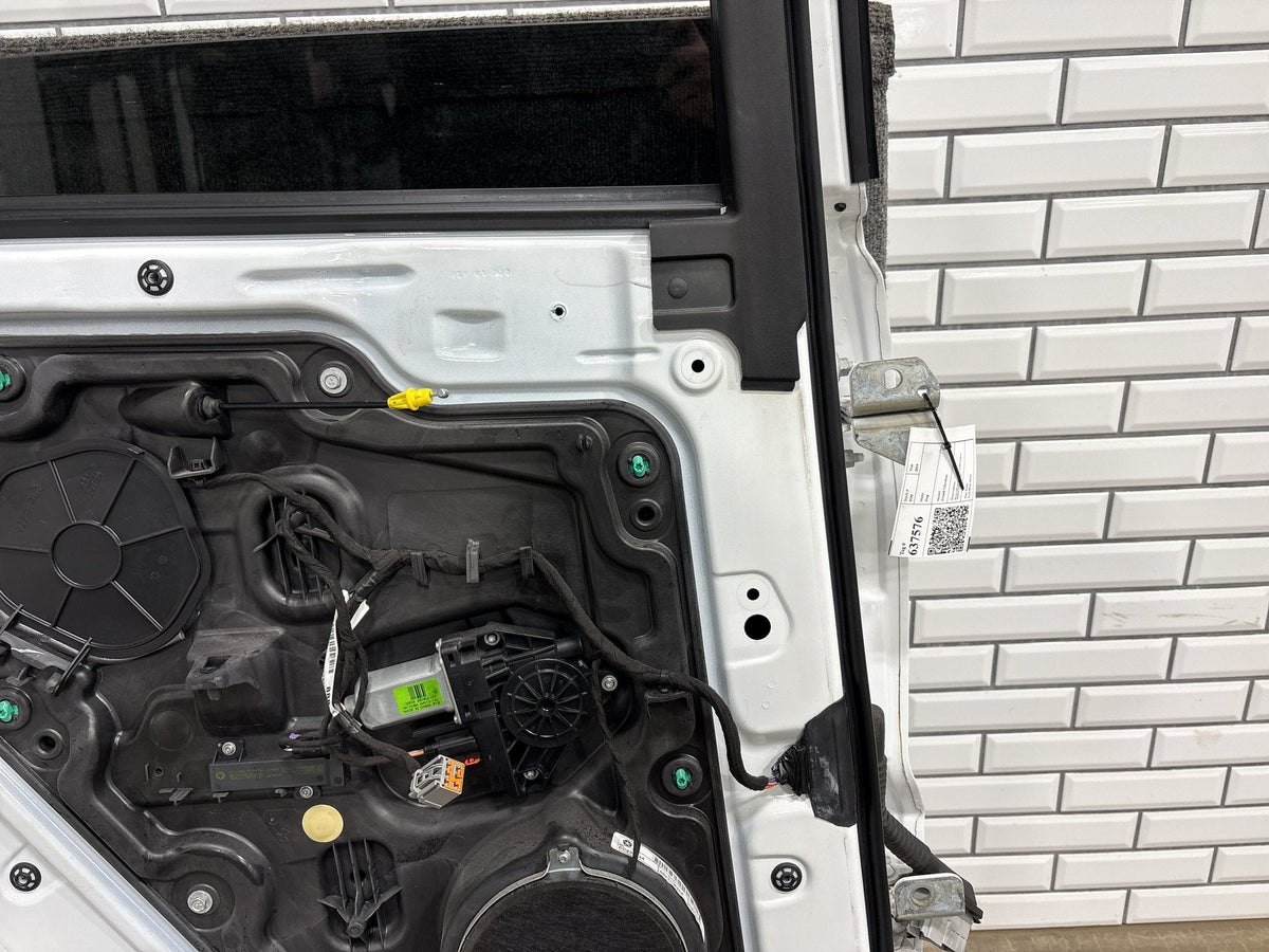 2012-2022 Jeep Grand Cherokee Left Rear Door Bright White ( PW7 )