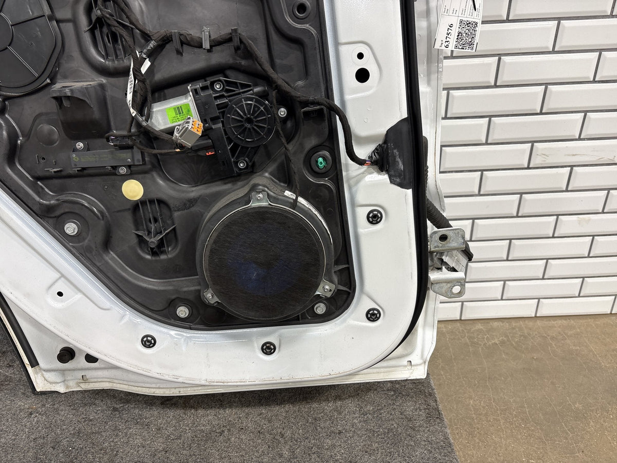 2012-2022 Jeep Grand Cherokee Left Rear Door Bright White ( PW7 )