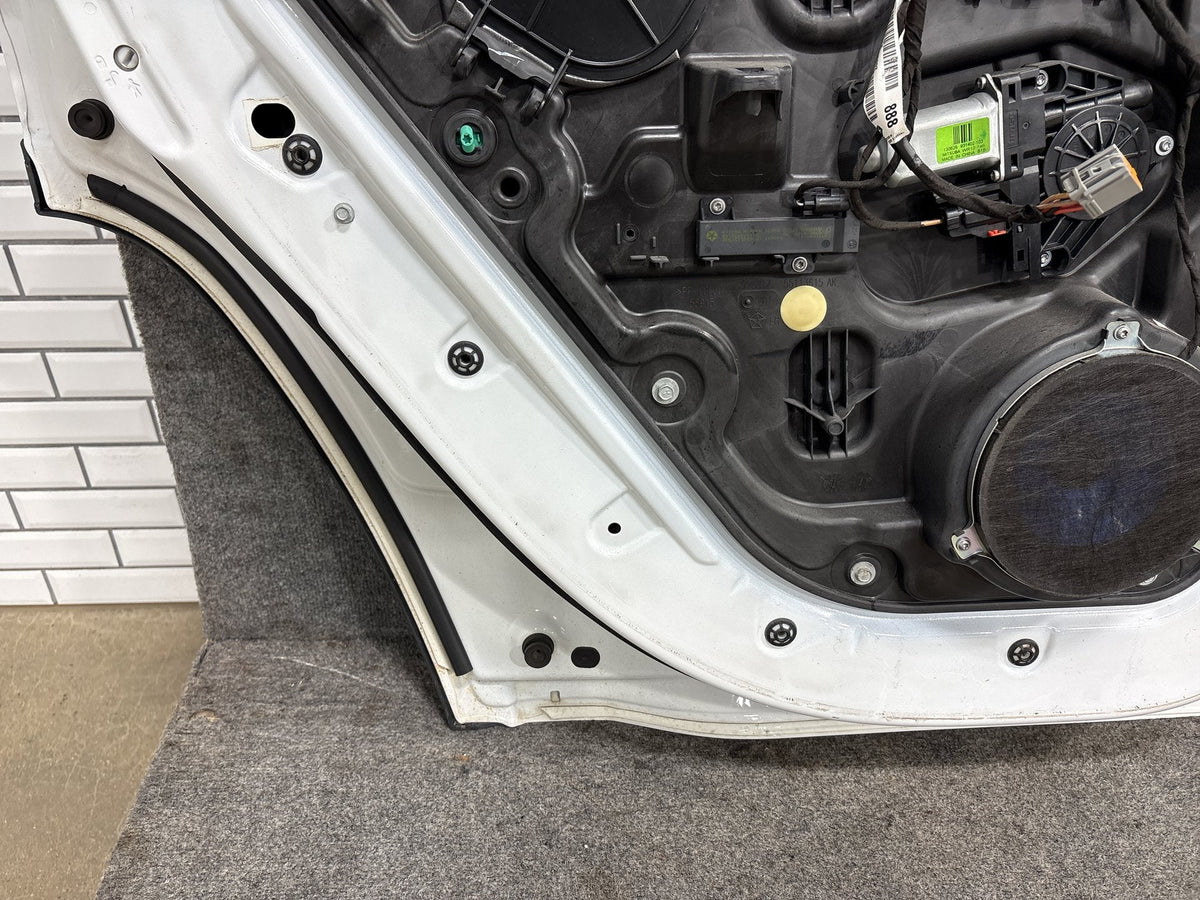 2012-2022 Jeep Grand Cherokee Left Rear Door Bright White ( PW7 )
