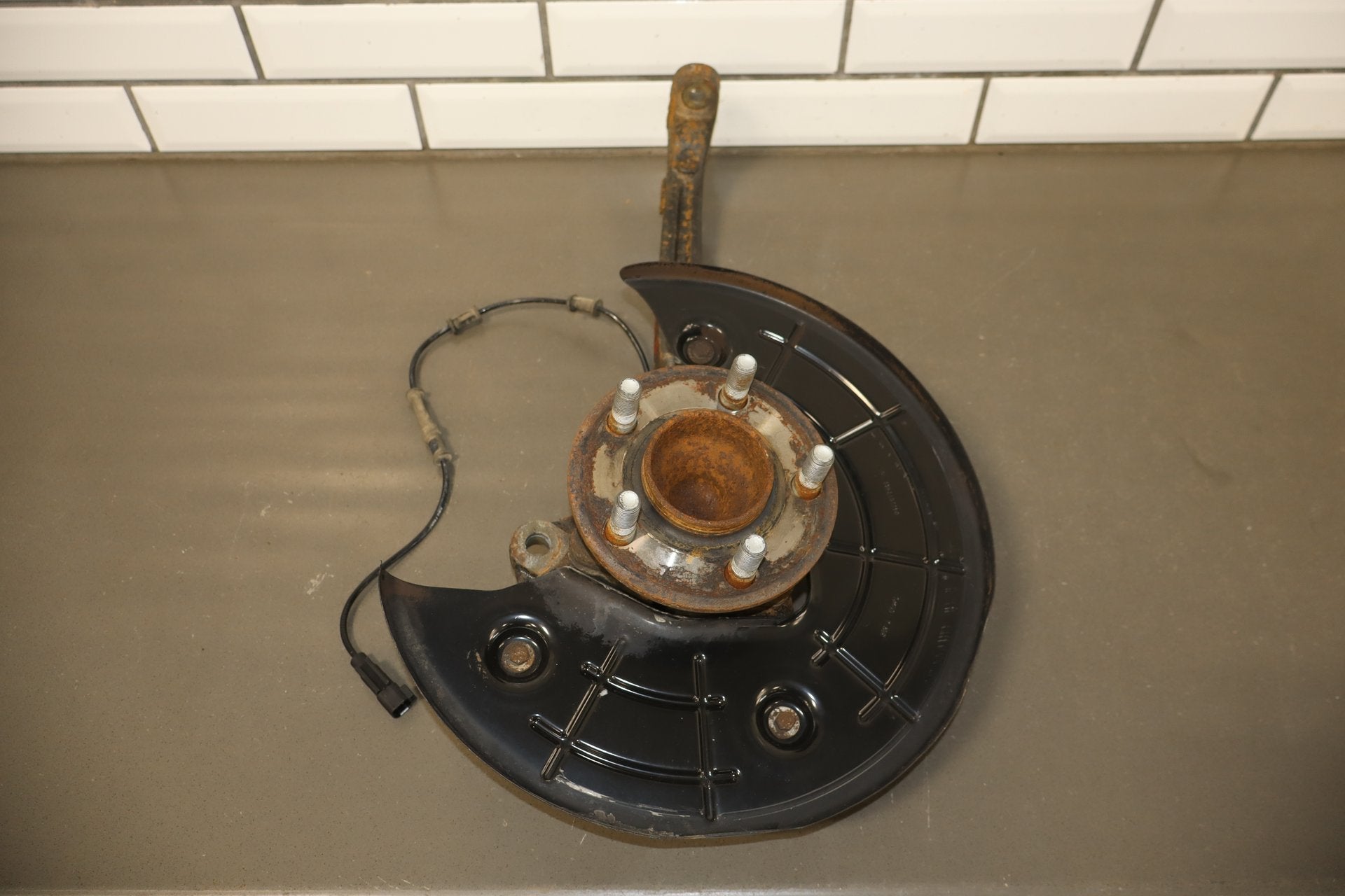 2012-2023 Dodge Challenger R/T Right Front Spindle 5168420AF