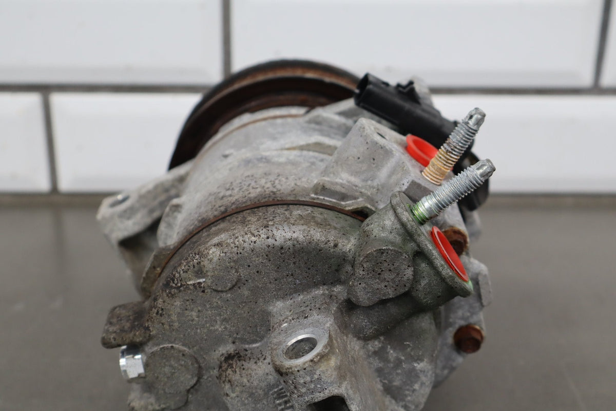2012-21 Jeep Grand Cherokee SRT 6.4 AC Compressor 68202994AC