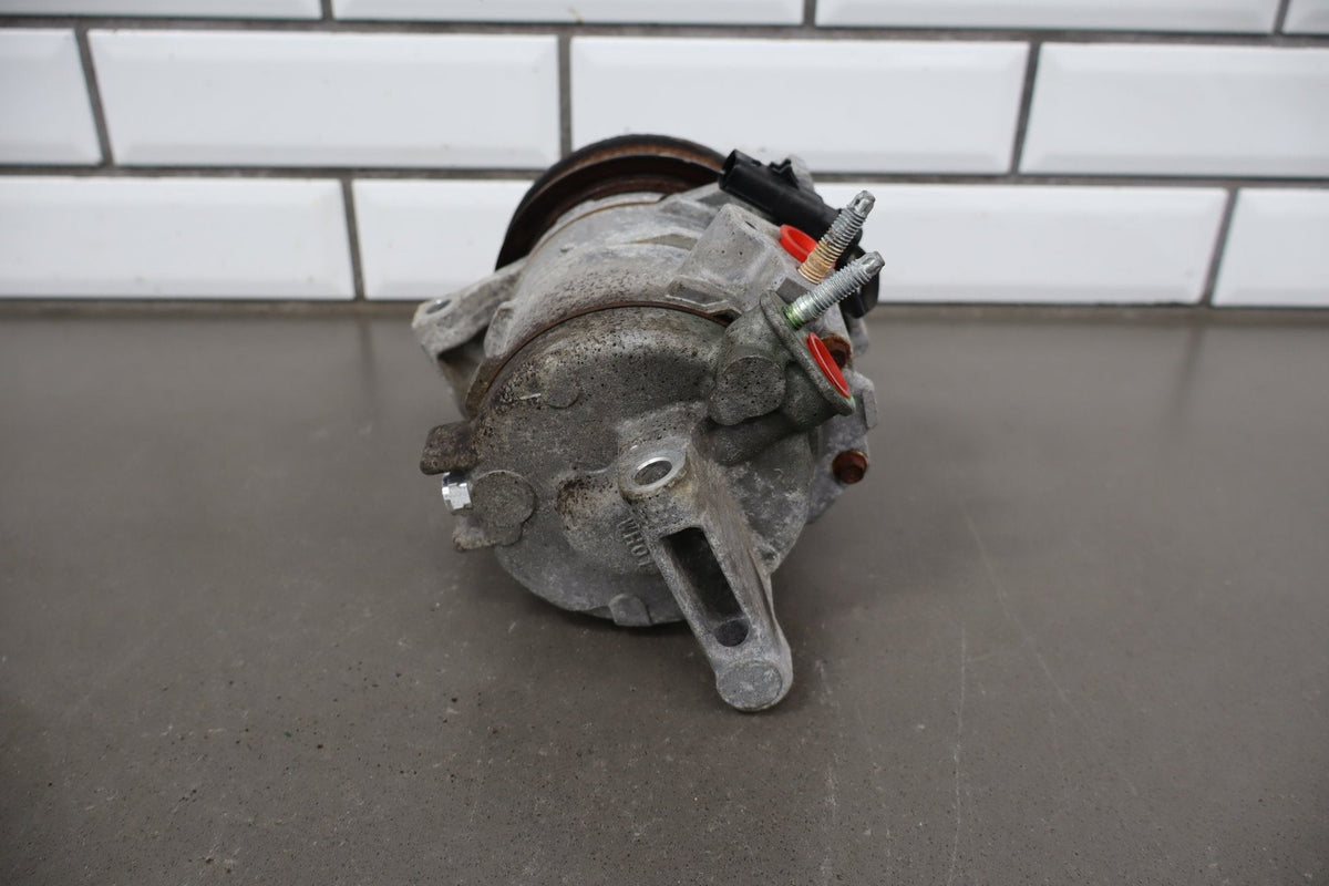 2012-21 Jeep Grand Cherokee SRT 6.4 AC Compressor 68202994AC