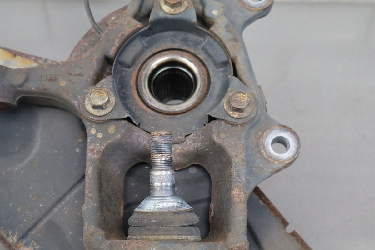 2012-21 Jeep Grand Cherokee SRT Right Front Spindle Hub Loaded