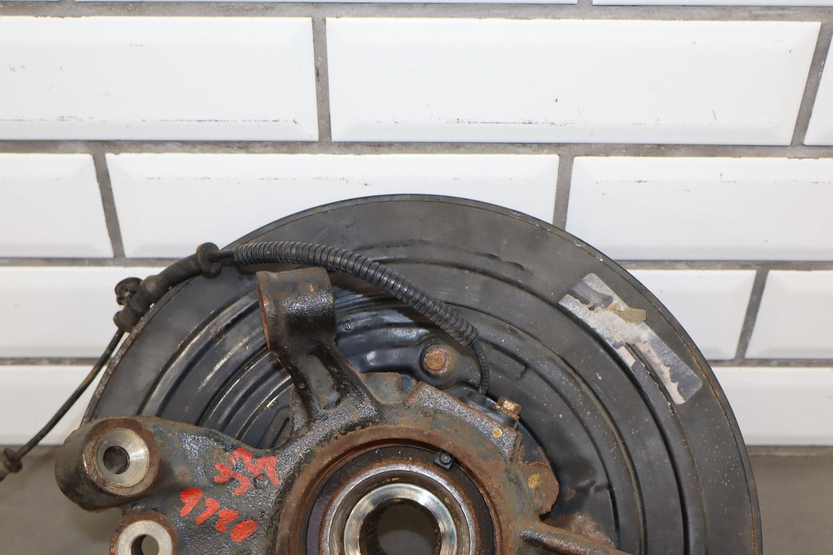 2012-21 Jeep Grand Cherokee SRT Right Rear Knuckle Hub Loaded