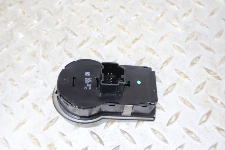 2012 Chevrolet Camaro- Headlight Switch