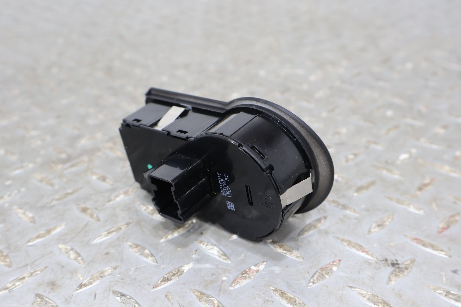 2012 Chevrolet Camaro- Headlight Switch