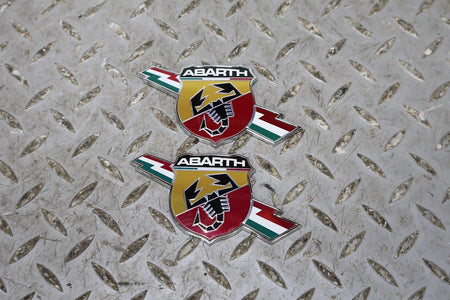 2012 Fiat 500- Emblem