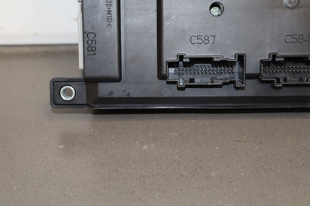 2012 Jaguar XJ L Portfolio 5.0L Cabin Fuse Box
